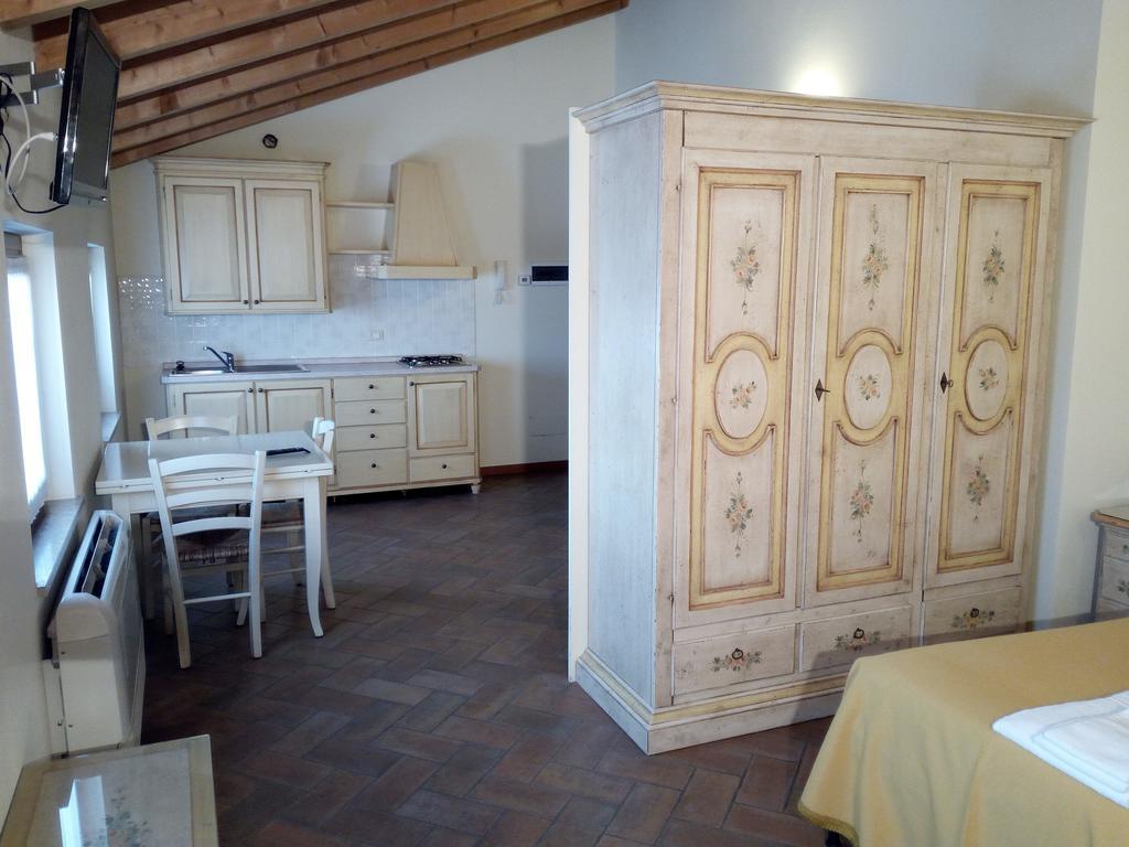 Hostal Bb Mambrotta San Martino Buon Albergo Exterior foto